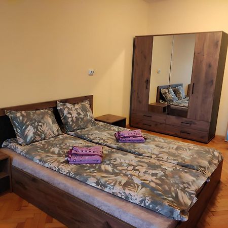 Mercury Guest House Veliko Tŭrnovo Exterior photo