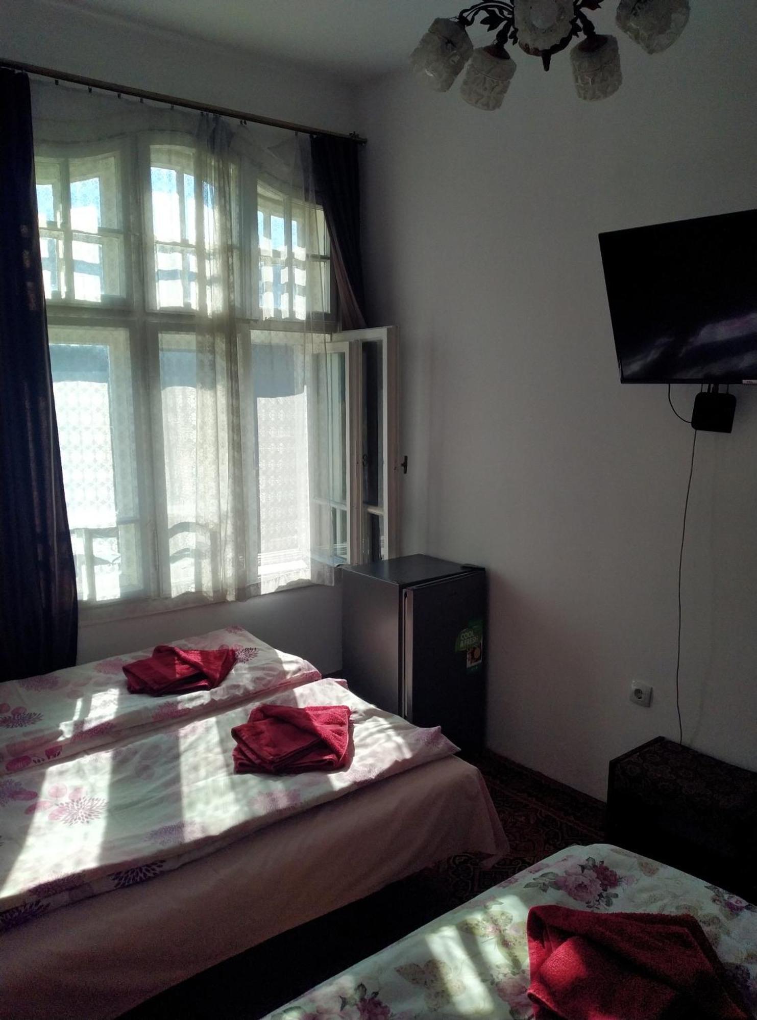 Mercury Guest House Veliko Tŭrnovo Exterior photo