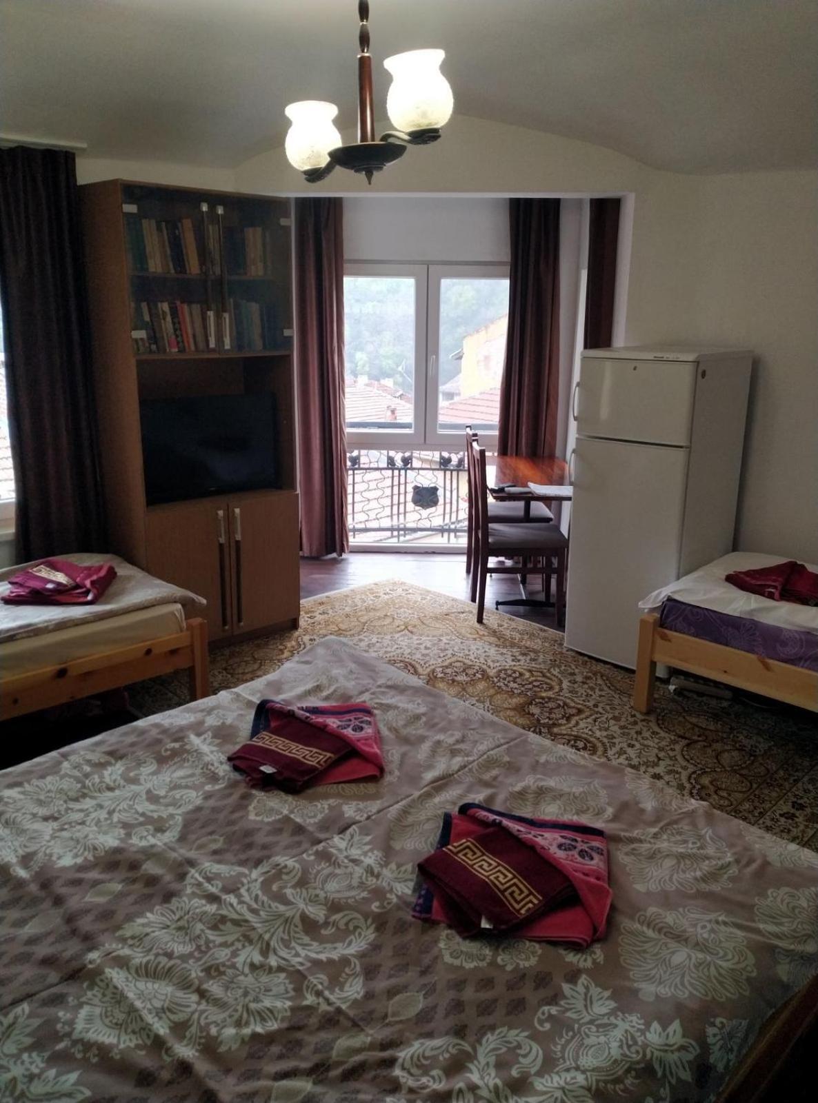 Mercury Guest House Veliko Tŭrnovo Exterior photo